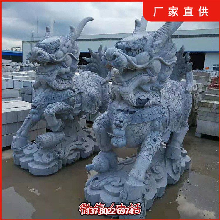 青石雕刻麒麟大型雕塑，為景區(qū)墓園增添靚麗風采