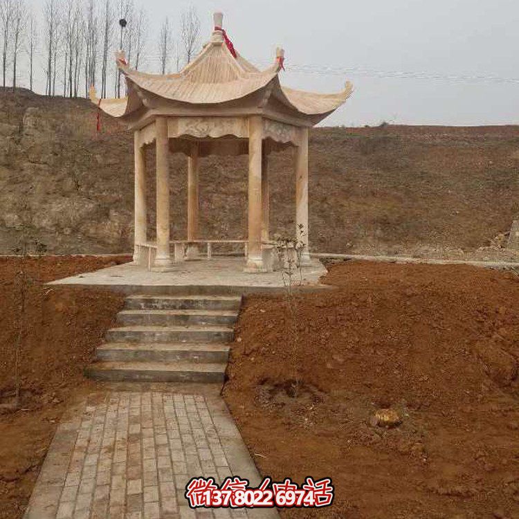 色彩斑斕的晚霞紅涼亭，讓您享受中式園林的繽紛景點(diǎn)