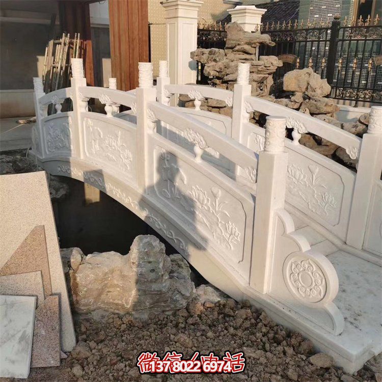精美大理石雕刻欄桿，為景區公園拱橋添加裝飾美感和防護功能
