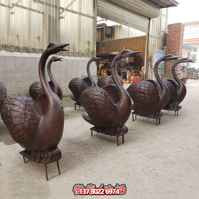 別墅銅鑄噴金烤漆創(chuàng)意工藝天鵝雕塑